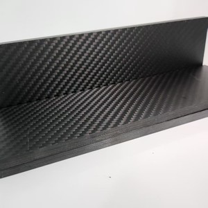 Panneau en fibre de carbone CNC haute résistance personnalisé pour les applications sportives et industrielles - Product Image 4