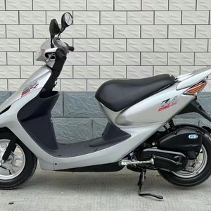Scooter Honda DIO 63rd Edition Z4 Usato Importato Originale, Alta Gamma, Raffreddato ad Acqua, Iniezione Elettronica, 50cc, Motore Brushless - Product Image 4