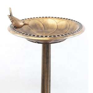 Bain d'oiseaux en bronze à LED solaire, bol pour oiseaux, jardin et patio, piédestal pour l'alimentation des oiseaux avec une élégante fontaine à LED - Product Image 3