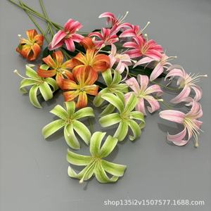 Flores Artificiales Qiye, Lirio Dorado de 5 Cabezas, Flor de Seda para Decoración de Bodas y Hogar - Product Image 3