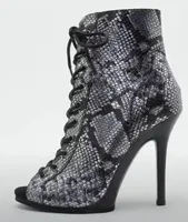Nouvelles bottines d'été pour femmes de haute qualité, à bout ouvert, rayées, à semelle antidérapante, pour la danse latine, sexy, à talons aiguilles