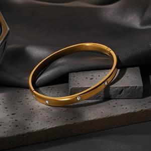 Bracelet en acier inoxydable incrusté de zircons assorti à la mode pour femme XIXI Bracelet en <span class=keywords><strong>or</strong></span> <span class=keywords><strong>18</strong></span> <span class=keywords><strong>carats</strong></span> - Product Image 3