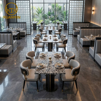 Ensemble de sièges de restaurant de luxe, table en marbre et chaises de salle à manger, utilisation pour hôtel, café, mobilier de salle à manger