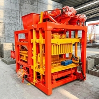 Machine automatique de fabrication de blocs QT4-26 avec moteur et pompe pour l'unité de production de briques en ciment en Asie centrale