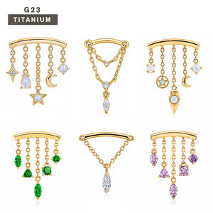 Bijou de piercing en titane ASTM F136 à filetage interne, avec chaîne pendante, opale en forme de goutte, CZ, lune, soleil, planète, pour tragus, hélix, boucle d'oreille et clou d'oreille - Product Image 1