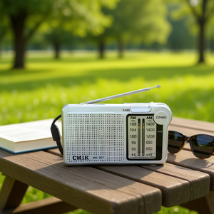 Radio portable multifonctionnelle en plastique MK-307 avec tuners FM/AM, haut-parleur intégré et batterie rechargeable - Product Image 3
