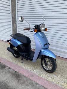 <span class=keywords><strong>Scooter</strong></span> Honda 1 <span class=keywords><strong>50cc</strong></span> d'occasion, modèle Zy50, axé sur le confort, vitesse maximale de 61-80 km/h - Product Image 1