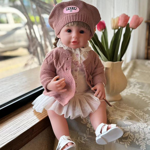 Poupée de simulation de naissance de 55 cm en silicone souple avec cheveux tressés, jouet compagnon pour enfants, vente en gros transfrontalière, succès TikTok - Product Image 2