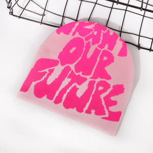 Berretto con Logo personalizzato con lettere colorate <span class=keywords><strong>tipografia</strong></span> Y2K con stampa Beanie per uomo donna stile invernale stile acrilico a forma di cupola cappelli invernali - Product Image 4