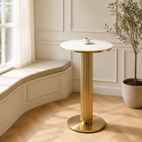 Table de bar ronde avec plateau en pierre frittée, base en acier cannelé doré, table haute de cocktail, fabrication OEM