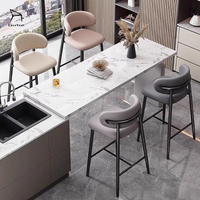 Tabouret de bar simple en cuir de 65 cm ou 75 cm de hauteur avec dossier rembourré pour la maison ou le café (vente en gros)