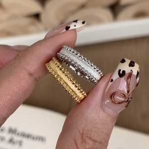 Bague en argent pur S925, processus de brossage italien, bague à perles superposées rétro exquise pour femmes, luxe léger, niche - Product Image 5
