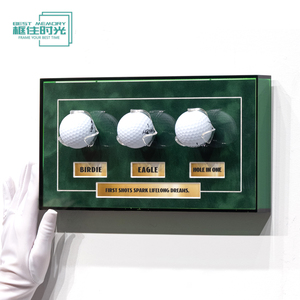 Caja <span class=keywords><strong>de</strong></span> Exhibición <span class=keywords><strong>de</strong></span> Madera Ecológica Personalizada con Acrílico y Cristal para Pelotas <span class=keywords><strong>de</strong></span> Golf, Retratos, Flores, Animales, Decoración <span class=keywords><strong>de</strong></span> Mesa o Pared, Conmemorativa - Product Image 1