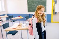 Bureaux et chaises d'école primaire pour enfants, design moderne, acier, écologiques, durables