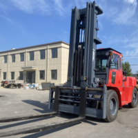Chariot élévateur diesel robuste de 9, 10, 12, 15 tonnes, hauteur de levage de 3 m à 8 m, quatre roues motrices, chariot élévateur sur mesure pour les travaux miniers et de construction