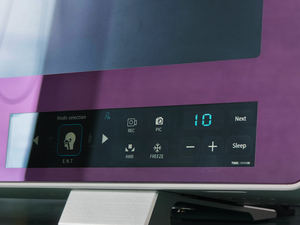 Système d'endoscopie portable tout-en-un 4K pour laparoscopie, ORL et procédures ultrasoniques et électroniques multi-spécialités - Product Image 4