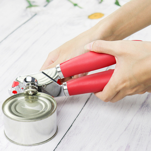 Ouvre-boîte manuel robuste en acier inoxydable avec poignée antidérapante en plastique et lame tranchante en métal pour une prise en main optimale - Product Image 6