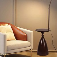 Lampe de sol LED verticale intégrée en fer, trois couleurs, style célébrité internet américaine, pour salon, table basse, chambre à coucher, chevet