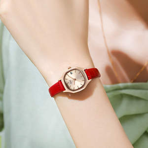 Montre pour femme légère, étanche, avec calendrier, luxueuse et minimaliste, en cuir, à quartz - Product Image 3