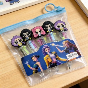 Set di 5 Penne <span class=keywords><strong>a</strong></span> <span class=keywords><strong>Sfera</strong></span> Colorate Mini Stitch, Blu/Viola/<span class=keywords><strong>Rosa</strong></span>/Giallo, Cancelleria per Studenti, Regali e Premi - Product Image 5