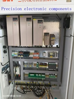 Nouvelle machine de décapage de placage sans broche haute précision et robuste, conçue pour la production de panneaux épais et de contreplaqué, avec moteur PLC pour le travail du bois