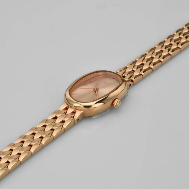 OEM Wholesale Fashionable Minimalist Quartz Movement Wrist Watches for Women Stainless Steel Antique Oval Pointer Sport Style