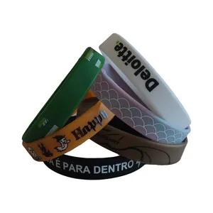 Atacado Personalizado Pulseira De Silicone Pulseira Religiosa Cor Preta Esporte Casual Envoltório De Borracha Bíblia Verso Pulseira Cristã