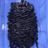 Prix d'usine de vente en gros Paquets de cheveux bouclés Mèche de cheveux humains vierges brésiliens Remy Mèche de tissage Extension de cheveux en gros