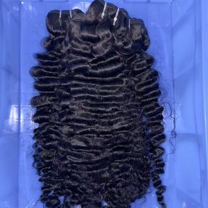 Prix d'usine de vente en gros Paquets de cheveux bouclés Mèche de cheveux humains vierges brésiliens Remy Mèche de <span class=keywords><strong>tissage</strong></span> Extension de cheveux en gros - Product Image 5