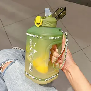 <span class=keywords><strong>Taza</strong></span> de agua deportiva de gran capacidad para hombres y mujeres, resistente a altas temperaturas, verano, Fitness, tonelada, cubo, botella, tetera hecha de plástico - Product Image 1