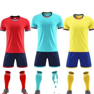 Schneller Großhandel Erwachsene Kurzarm-Winter-Fußballtrikots Trainingsuniform Schnelltrocknend Atmungsaktiv Herren/Damen Grenzüberschreitend Ausländisch - Product Image 1