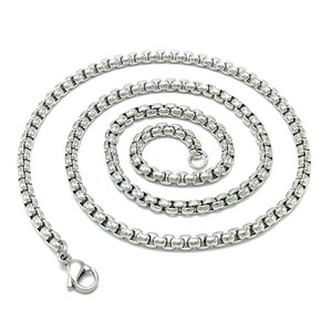 สร้อยคอโซ่สแตนเลสทรงสี่เหลี่ยม ของขวัญสำหรับทุกเพศ ความยาว 45 ซม. - Product Image 1
