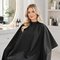 Capes de Barbier Durables Marron Foncé Personnalisées avec Logo Imprimé ou Brodé, Faible MOQ, pour Salon de Coiffure et Barbier