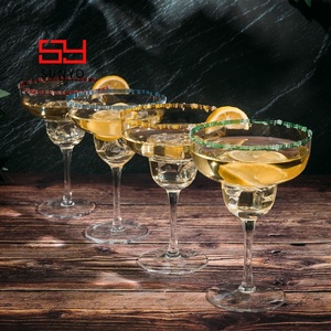 Cristal sin plomo artesanía a mano tradicional transparente personalizado borde de color tallo largo Martini Magarita gafas - Product Image 6