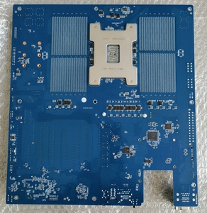 เมนบอร์ด MZ32-AR0 E-ATX พร้อมแฟลช รองรับซีพียู EPYC 7003 ซีรีส์ ซ็อกเก็ต SP3 หน่วยความจำแรม DDR4-3200mhz 16 ช่อง เมนบอร์ดเซิร์ฟเวอร์ - Product Image 6