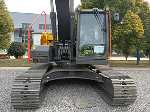 รถขุดตีนตะขาบ Volvo EC220 มือสอง 22 ตัน สภาพดี ประหยัดน้ำมัน พร้อมเกียร์บ็อกซ์และปั๊มไฮดรอลิกสำหรับวิดีโอ - Product Image 6