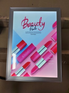 2025 cadre d'affiche LED rectangle en aluminium ultra mince <span class=keywords><strong>et</strong></span> boîte à lumière publicitaire - Product Image 3