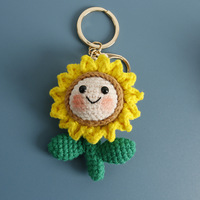 Super mignon tournesol pendentif porte-clés tissé à la main dessin animé souriant fleur sac créatif à la main en peluche porte-clés