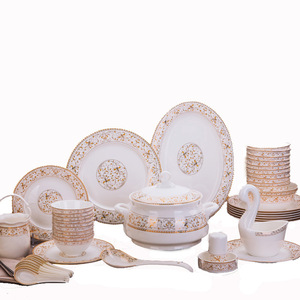 Juego de Platos de Porcelana Fina con Diseño de Plantas, Estilo Europeo, con Borde Dorado, 10 Piezas, con Cubiertos - Product Image 1
