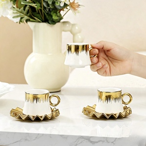 ชุดกาแฟตุรกีสีดำทองสุดหรู 6 ชิ้น แก้วเซรามิกพร้อมถาดสีทองและกล่องของขวัญสุดหรู - Product Image 4