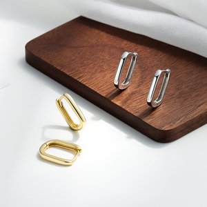 Low MOQ Simple Hoops 925 Sterling <strong>Silver</strong> Plain Earrings Geometric U Shaped Fashion <strong>Huggie</strong> for Women Fine Jewelry Wholesale - Product Image 3
