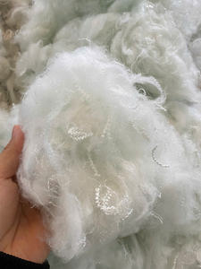 Fibre de polyester vierge PET premium du Vietnam, 64 mm, blanc brut, haute résistance, pour rembourrage industriel - Product Image 3