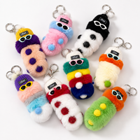 Porte-clés en peluche mignon, animal en peluche moelleux avec bonnet tricoté et lunettes de soleil, breloque de sac personnalisée, vente en gros, cadeau OEM