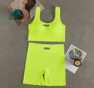 Ensemble de soutien-gorge sculptant le <span class=keywords><strong>dos</strong></span> pour <span class=keywords><strong>femme</strong></span> (2 pièces) avec soutien-gorge sexy d'été à lettres en relief et short de sport sans couture pour le fitness - Product Image 5