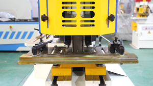 Punzonadora Hidráulica CNC para Chapa Metálica Daramco Serie Q35Y-16, 600kN de Fuerza, Motor de Marca Reconocida, Alta Calidad, Nuevo Lanzamiento - Product Image 5