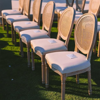 Chaises de salle à manger en résine de style Louis Antique pour banquets d'hôtel, traiteur extérieur, restaurant et mariages