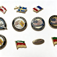 Épinglette commémorative irrégulière en métal émaillé sur mesure pour collection de souvenirs, motif drapeau de veteran