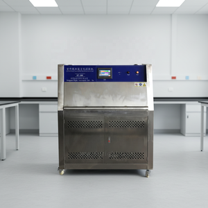 Testeur de vieillissement accéléré par les UV ASTM D4355 ISO 4892, chambre de test climatique artificielle à lumière UV - Product Image 1