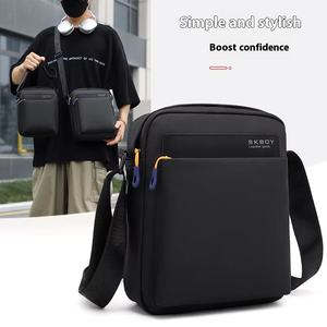 2025 été nouveau logo personnalisé étanche hommes sac à bandoulière de haute qualité à la mode sac de messager sport Simple poitrine sac - Product Image 3