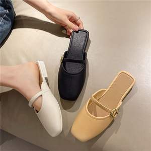 Özelleştirilmiş yeni moda bayanlar düz terlik için hafif yönlü kapalı ayak yaz ayakkabı açık tembel katırlar giymek toptan - Product Image 2